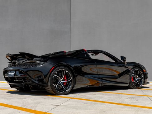 Used 2024 McLaren 750S Spider image 21