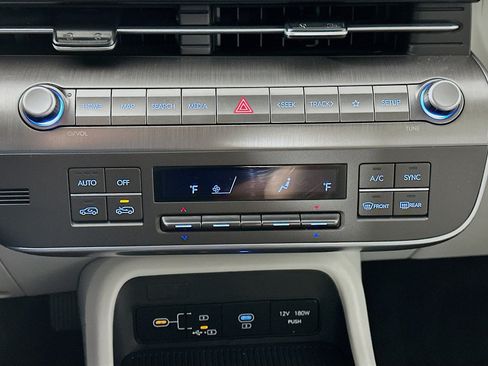 Used 2025 Hyundai Kona SEL FWD image 23