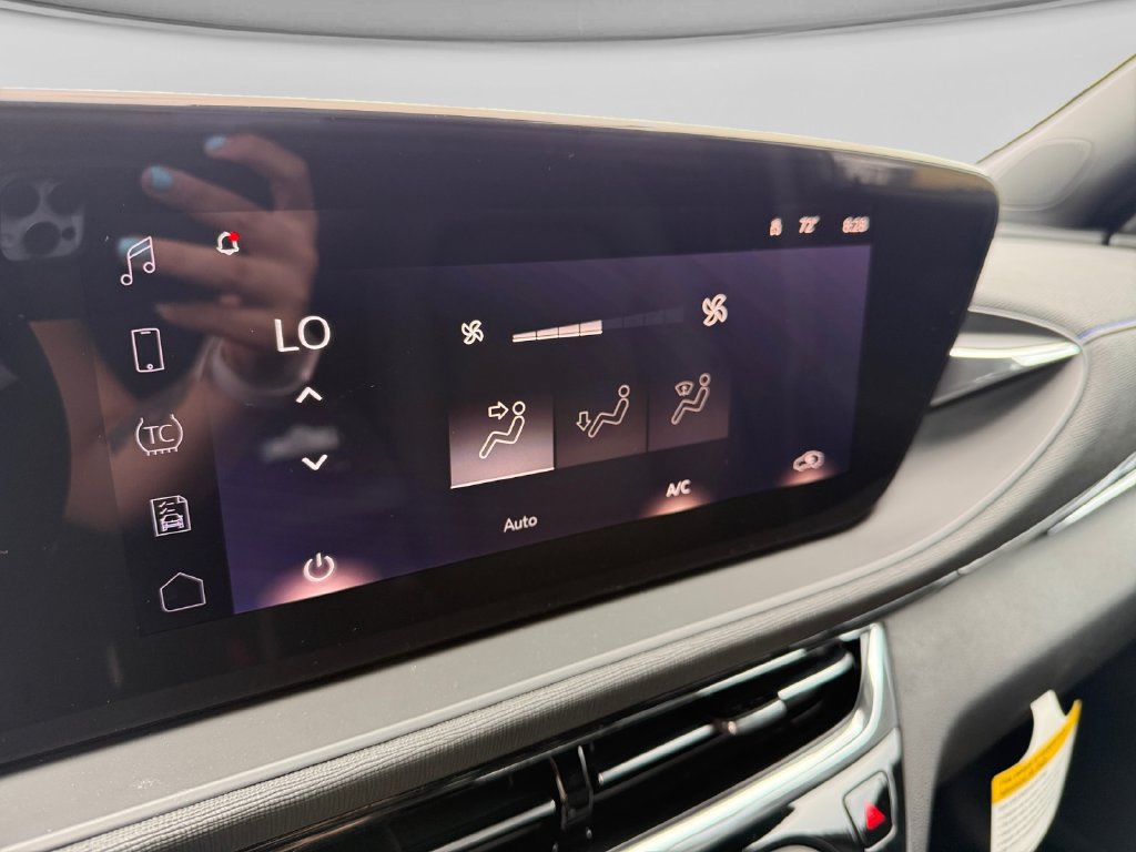 New 2026 Buick Envista Sport Touring w/ Convenience I Package FWD image 21