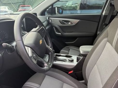 Used 2023 Chevrolet Blazer LT w/ Convenience Package FWD image 5