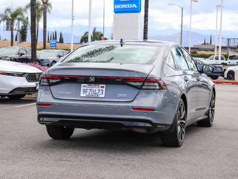 Used 2023 Honda Accord Touring image 11