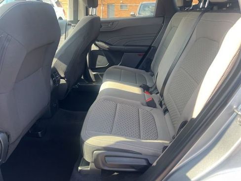 Certified 2022 Ford Escape SE w/ Cold Weather Package image 19