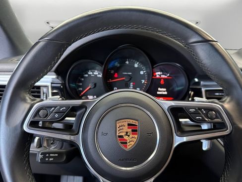 Used 2018 Porsche Macan AWD/4WD image 19