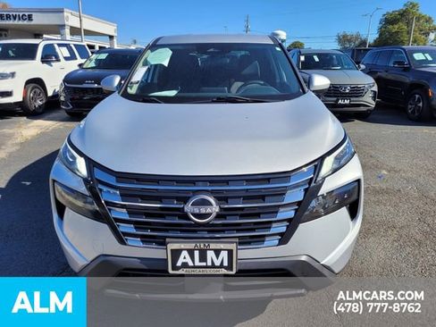 Used 2024 Nissan Rogue SV image 21