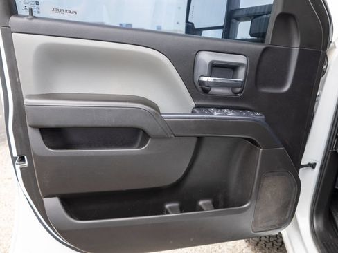 Used 2019 GMC Sierra 2500 2WD Crew Cab image 18