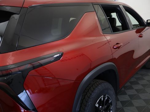 New 2026 Chevrolet Traverse Z71 w/ Enhanced Driving Package AWD/4WD image 7