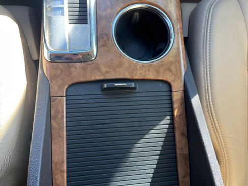 Used 2011 Buick Enclave CXL image 61