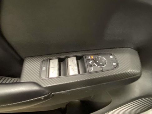 Used 2024 Mitsubishi Outlander SE image 16