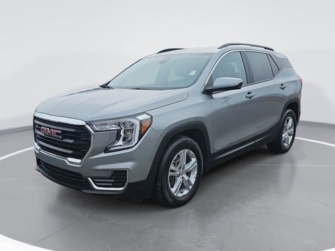 Certified 2023 GMC Terrain SLE w/ Driver Convenience Package image 9