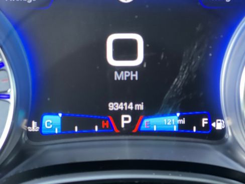 Used 2018 Chrysler 300 Limited image 21