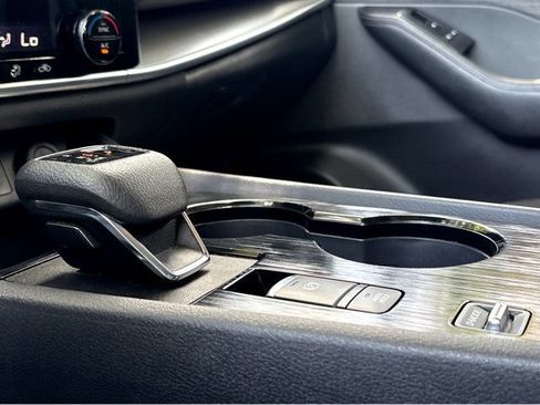 Certified 2023 Nissan Rogue SV FWD image 12
