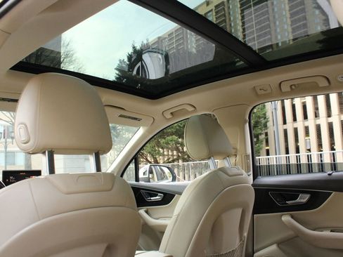 Used 2017 Audi Q7 3.0T Premium Plus image 22