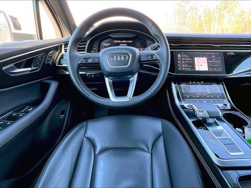 Used 2025 Audi Q7 Premium Plus image 6