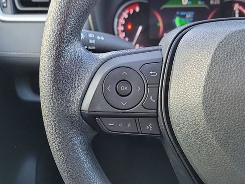 Used 2023 Toyota RAV4 XLE FWD image 27