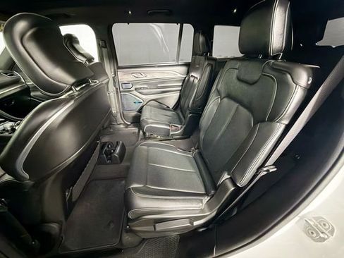 Used 2022 Jeep Grand Cherokee L Overland w/ Luxury Tech Group IV image 26