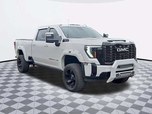 Used 2024 GMC Sierra 3500 Denali Ultimate AWD/4WD image 8