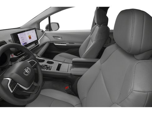 Used 2026 Toyota Sienna XLE FWD image 8
