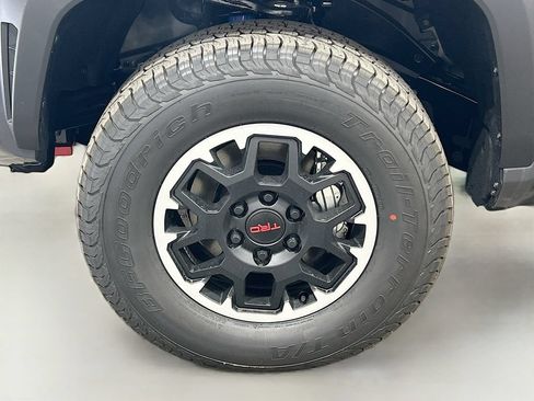 New 2026 Toyota Tacoma TRD Off-Road AWD/4WD image 9