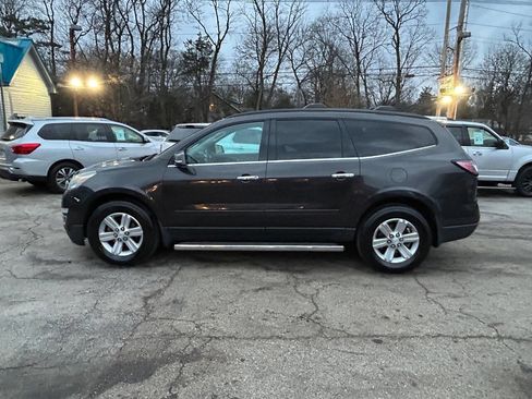 Used 2014 Chevrolet Traverse LT w/ LPO, 'HIT The Road' Package image 4