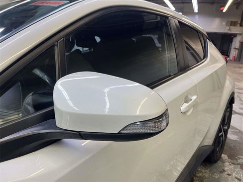 Used 2018 Toyota C-HR XLE image 10