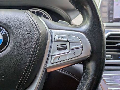 Used 2018 BMW 750i xDrive AWD/4WD image 26
