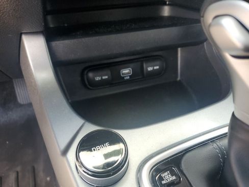 Used 2023 Kia Seltos LX AWD/4WD image 35