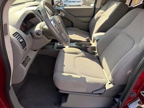 Used 2019 Nissan Frontier SV RWD image 7