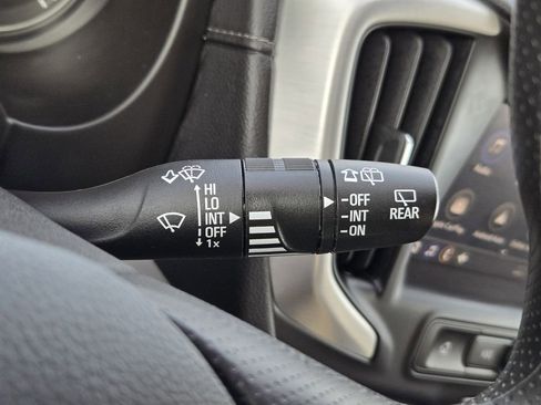 Used 2024 GMC Terrain SLE w/ Fleet Convenience Package image 27