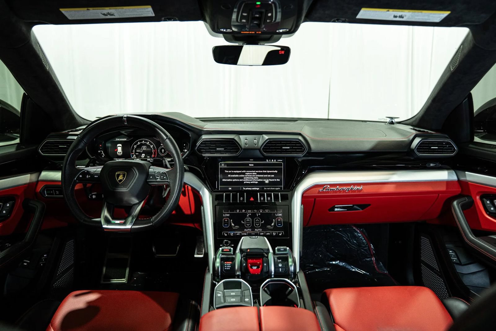 Used 2022 Lamborghini Urus AWD/4WD image 17