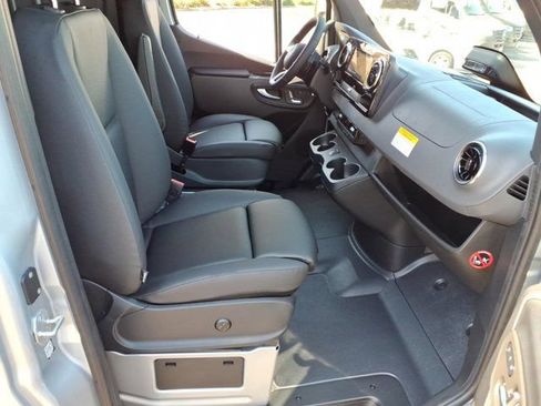 New 2026 Mercedes-Benz Sprinter 2500 image 17