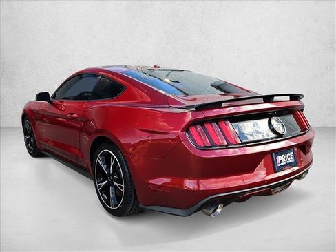 Used 2017 Ford Mustang GT Premium w/ Enhanced Security Package RWD image 8