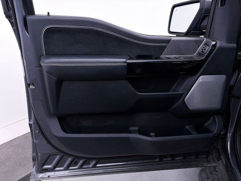 Used 2023 Ford F150 Lightning Platinum AWD/4WD image 19