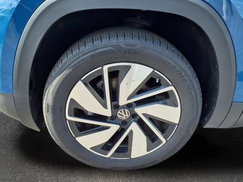 Used 2025 Volkswagen Atlas SEL AWD/4WD image 8