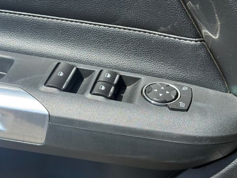 Used 2022 Ford Mustang Premium RWD image 23