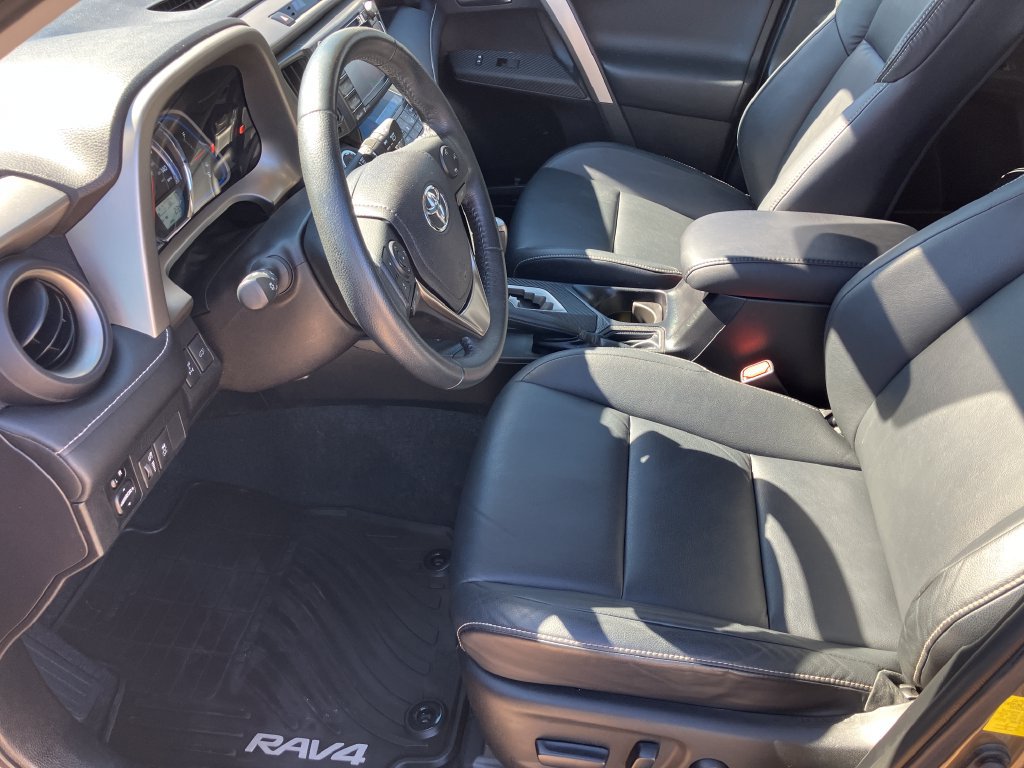 Used 2014 Toyota RAV4 Limited AWD/4WD image 13