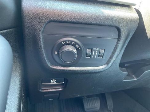 Used 2024 Jeep Grand Cherokee Altitude AWD/4WD image 26