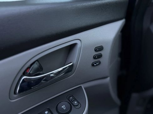 Used 2016 Honda Odyssey Touring Elite image 27