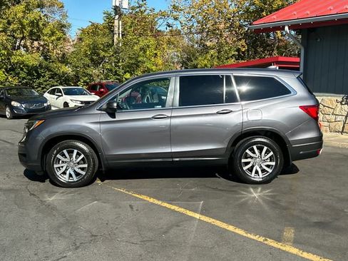 Used 2021 Honda Pilot EX image 3
