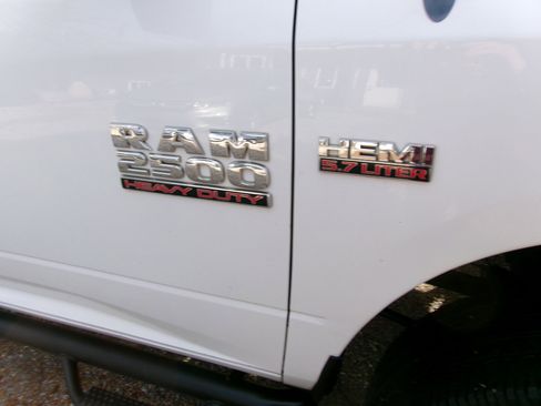 Used 2013 RAM 2500 SLT image 2