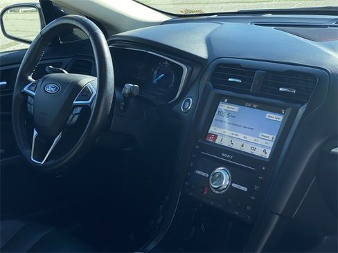 Used 2019 Ford Fusion Energi Titanium image 34