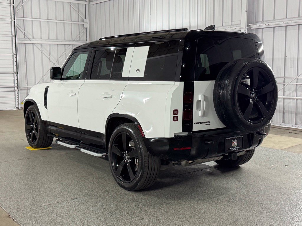 Used 2023 Land Rover Defender 110 X-Dynamic SE AWD/4WD image 17