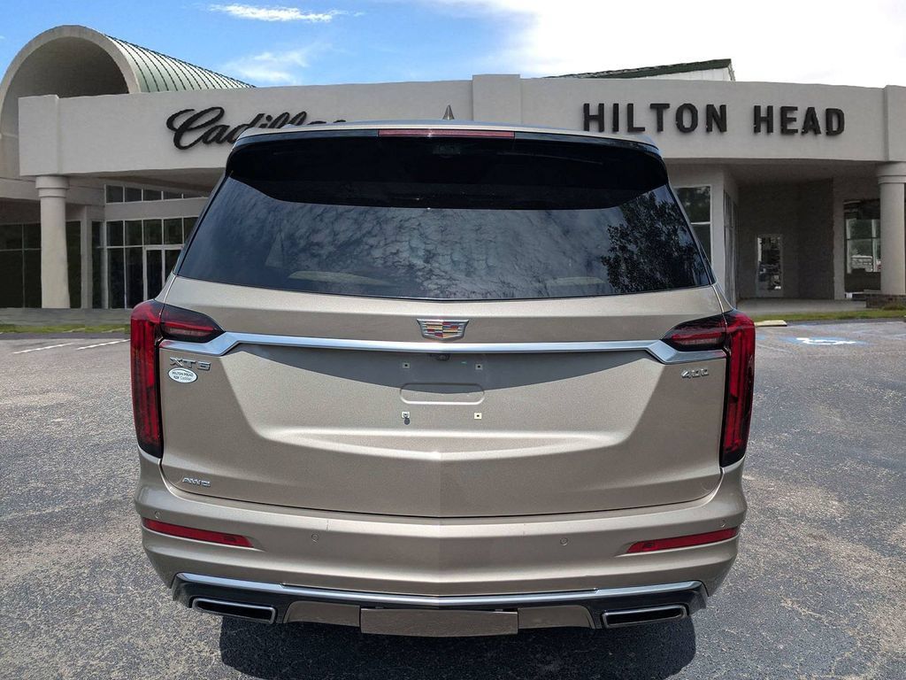 Used 2022 Cadillac XT6 Premium Luxury w/ Technology Package AWD/4WD image 5