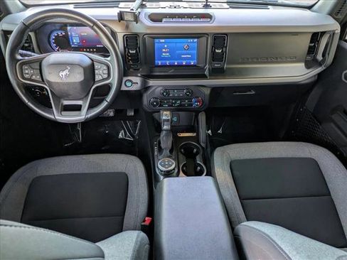 Used 2023 Ford Bronco Big Bend w/ Sasquatch Package image 16