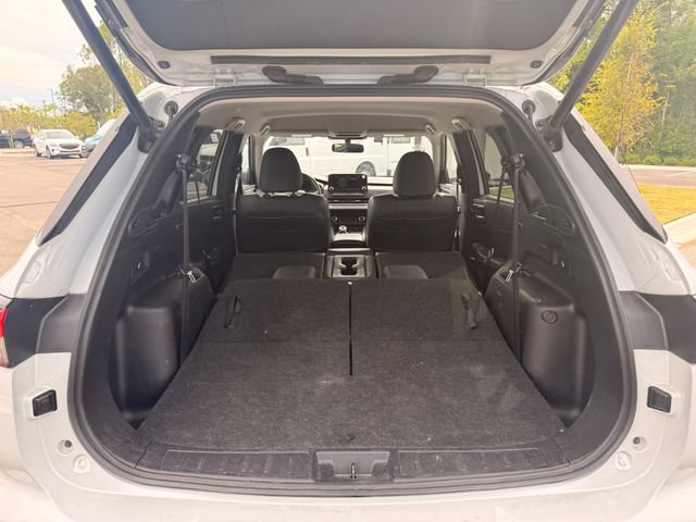 Used 2024 Mitsubishi Outlander AWD image 21