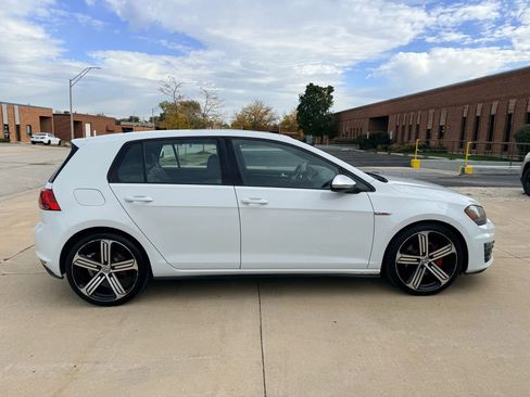Used 2015 Volkswagen Golf 4-Door image 6
