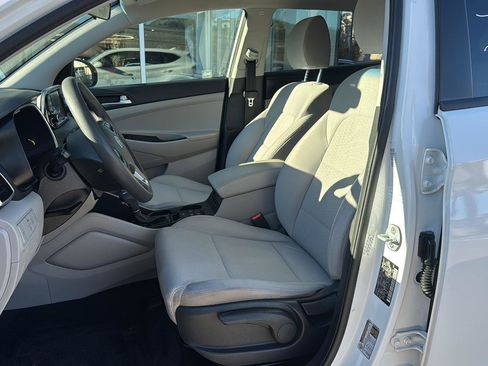 Used 2020 Hyundai Tucson SE image 11