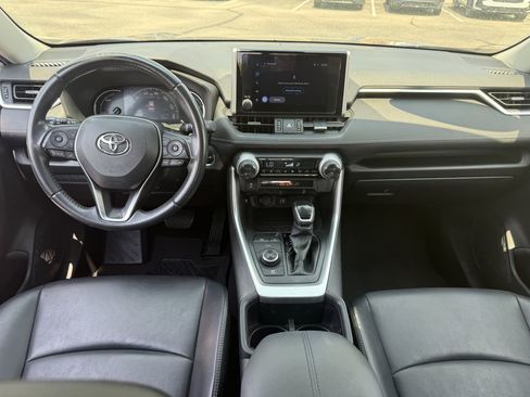Used 2023 Toyota RAV4 XLE Premium AWD/4WD image 20