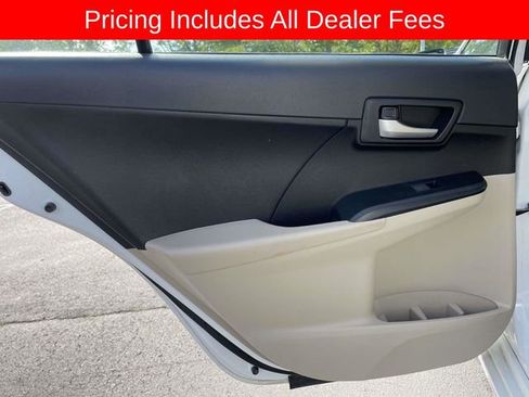 Used 2014 Toyota Camry LE w/ Moonroof Package FWD image 15