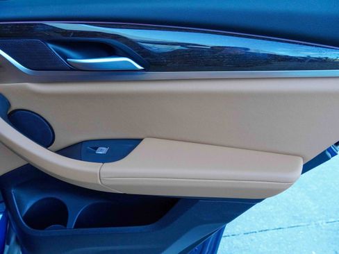 Certified 2025 BMW X4 xDrive30i image 33