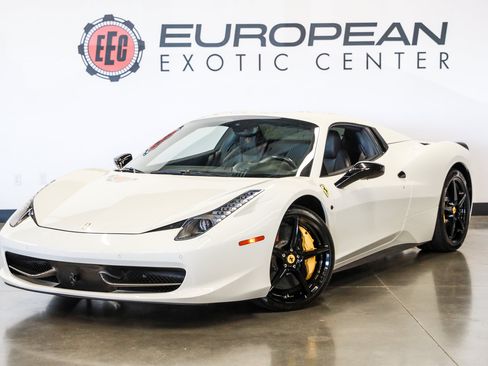 Used 2013 Ferrari 458 Spider RWD image 6